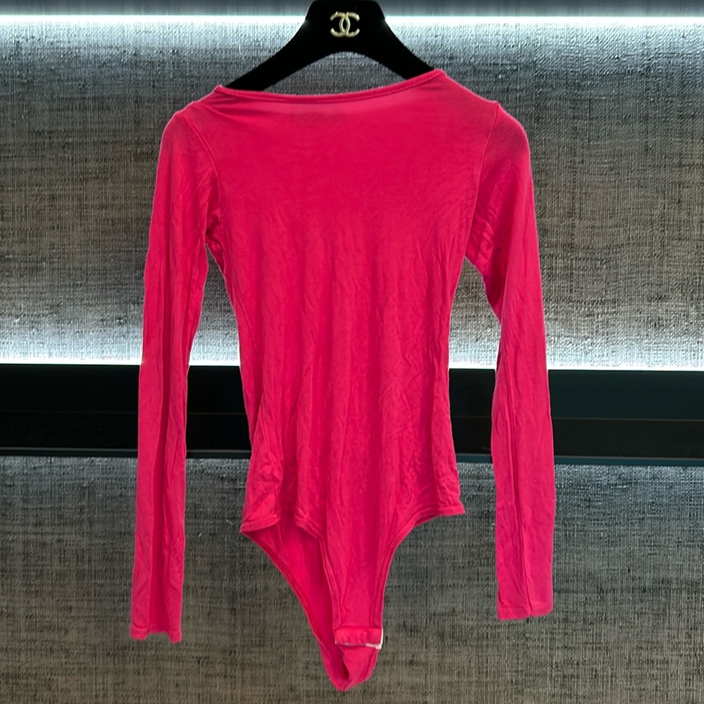 PrettyLittleThing long sleeve hot pink bodysuit, Size small